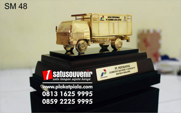 Souvenir Miniatur  Truk  Gas Pertamina Jual  Miniatur  